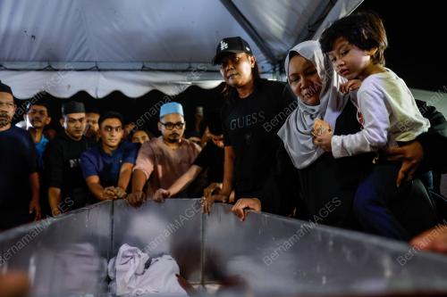 ALLAHYARHAM LT KDR WAN REZAUDEEN KAMAL WAN ZAINAL ABIDIN