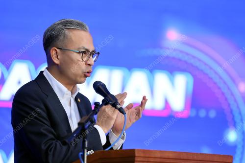DATUK FAHMI FADZIL