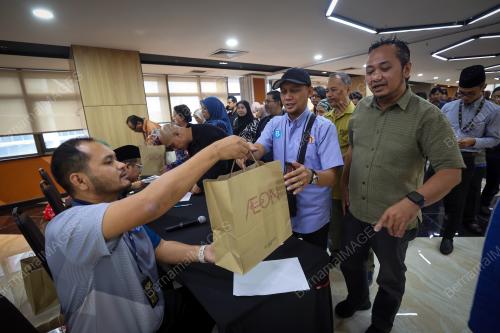 SUMBANGAN AIDILFITRI KELAB KAKITANGAN BERNAMA