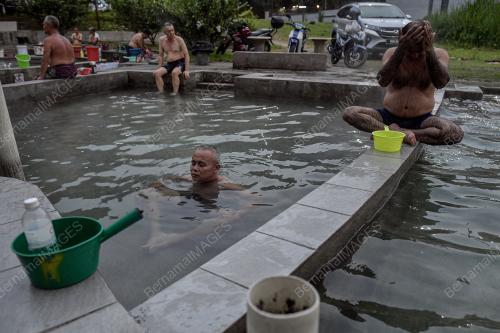KOLAM AIR PANAS SELAYANG