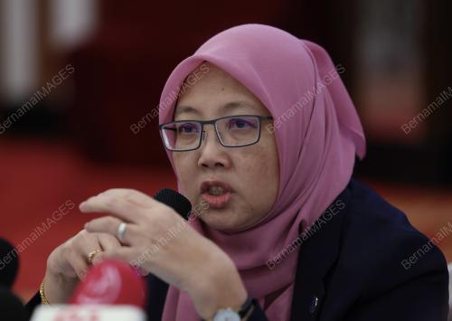 DR ZALIHA MUSTAFA