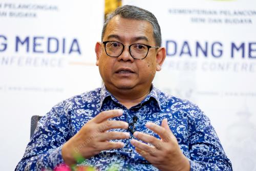 DATUK WIRA ROSLAN TAN SRI ABDUL RAHMAN