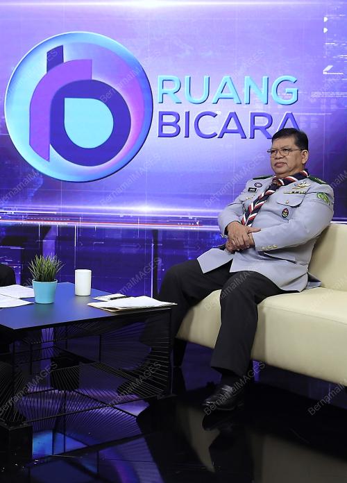 TAN SRI JOHARI ABDUL