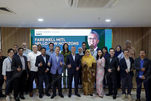 TENGKU DATUK SERI ZAFRUL ABDUL AZIZ