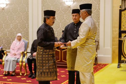 AL-SULTAN ABDULLAH RIÃ•AYATUDDIN AL-MUSTAFA BILLAH SHAH