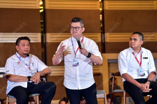 DR KELVIN YII LEE WUEN