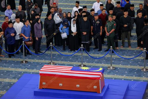 TUN DR MAHATHIR MOHAMAD