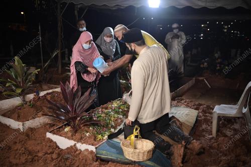PROFESOR DIRAJA UNGKU ABDUL AZIZ UNGKU ABDUL HAMID MENINGGAL