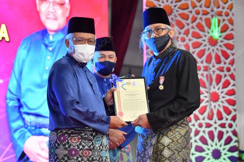 DATUK SERI HAMZAH ZAINUDIN