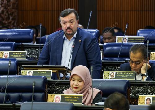 DATUK SERI AMIR HAMZAH AZIZAN
