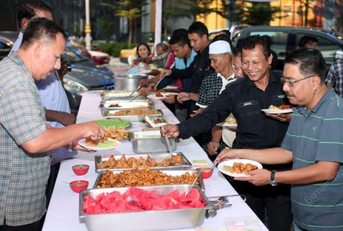 KL71_17072014_POLIS