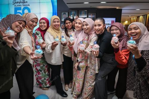 ULANG TAHUN BERNAMA 59