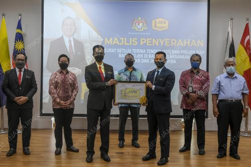 DATUK SERI FADILLAH YUSOF
