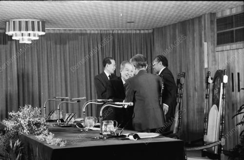 KAMPUCHEA SUMMIT