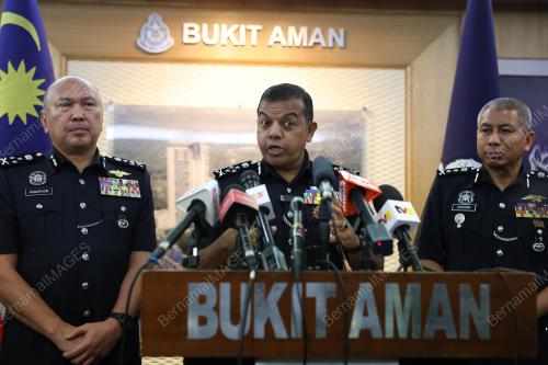 DATUK SERI AYOB KHAN MYDIN PITCHAY