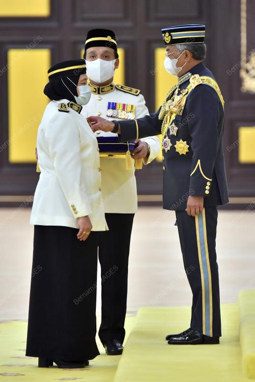 AL-SULTAN ABDULLAH RI'AYATUDDIN AL-MUSTAFA BILLAH