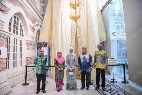 PAMERAN RAHSIA KEBAYA