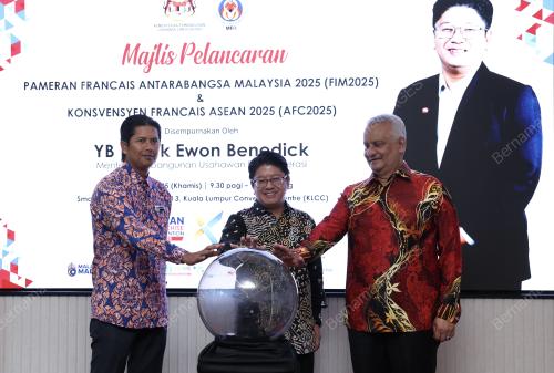 DATUK EWON BENEDICK