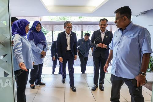 DATUK FAHMI FADZIL