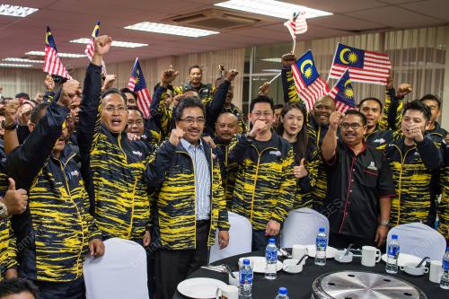 KL72_05032018_WAR_BN201803050786