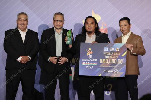 MOHD IZZUL FARHAN AHMAD SURIANSHAH