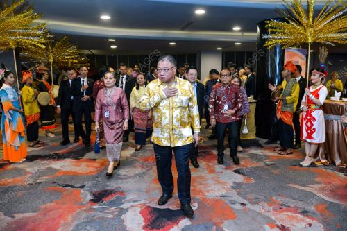 DATUK SERI TIONG KING SING