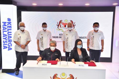 DATUK SERI ISMAIL SABRI YAAKOB