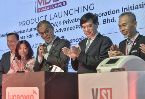 DATUK SERI DR DZULKEFLY AHMAD