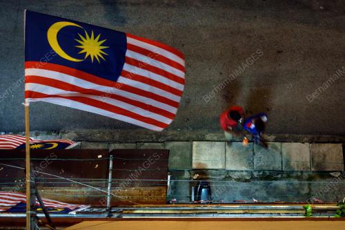 KL72_14082018_BENDERA