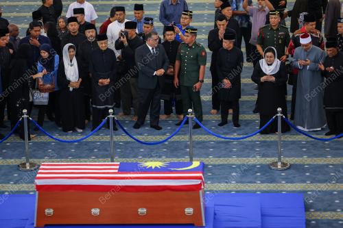 TUN DR MAHATHIR MOHAMAD