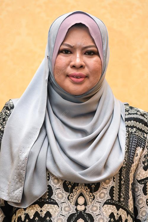 KL72_21052018_RINA_HARUN