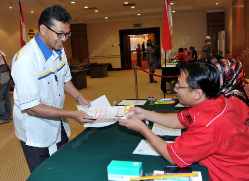 KL72_21092013_UMNO