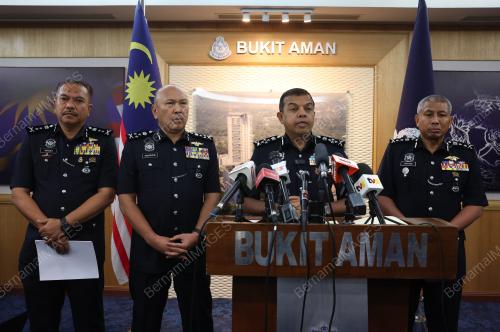 DATUK SERI AYOB KHAN MYDIN PITCHAY