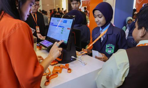 UMOBILE DIGITAL SCHOOL