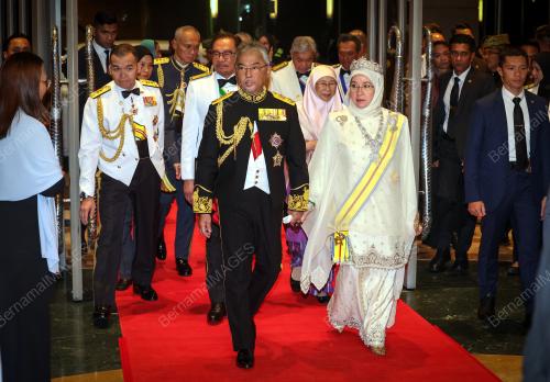 AL-SULTAN ABDULLAH RI'AYATUDDIN AL-MUSTAFA BILLAH SHAH