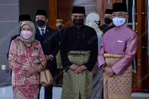 AL-SULTAN ABDULLAH RI'AYATUDDIN AL-MUSTAFA BILLAH SHAH