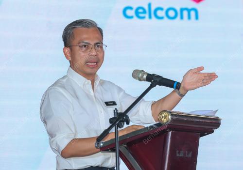 FAHMI FADZIL