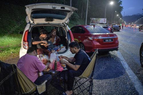 ALIRAN TRAFIK PANTAI TIMUR