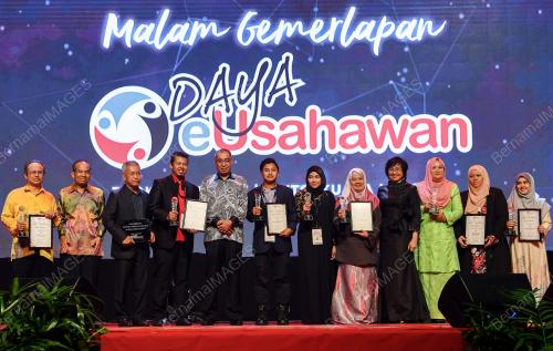 KL72_31102017_MALAM_GALA_BN201710319976