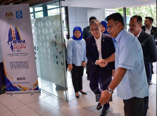DATUK FAHMI FADZIL