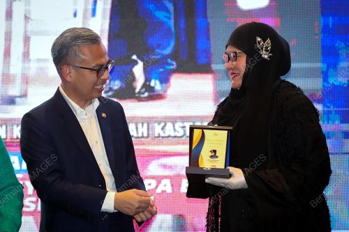 FAHMI FADZIL