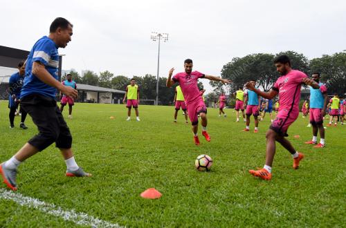 KL73_03112017_JDT_BN201711020223