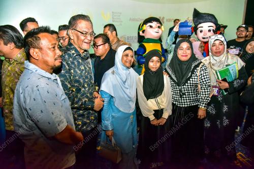 DATUK FAHMI FADZIL