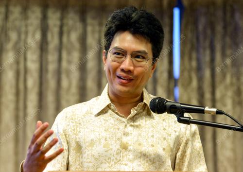 TUNKU ZAIN AL-ABIDIN TUANKU MUHRIZ