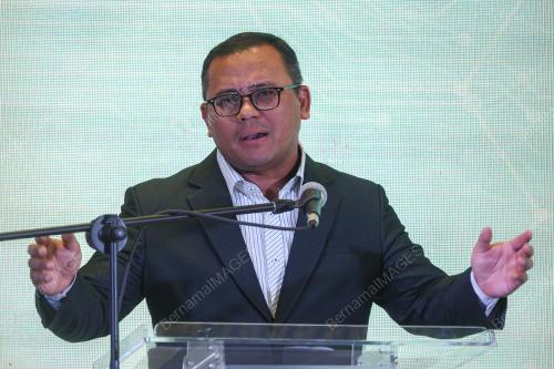 DATUK SERI AMIRUDIN SHARI