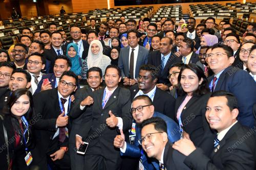 KL73_08022018_PARLIMEN_BN201802068165