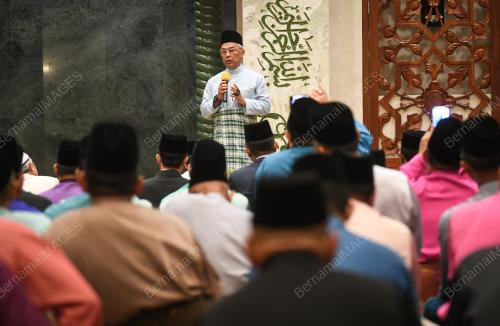 AL-SULTAN ABDULLAH RI'AYATUDDIN AL-MUSTAFA BILLAH SHAH