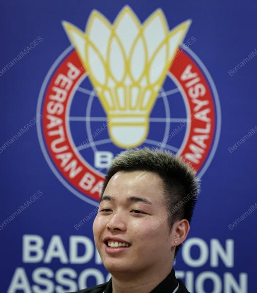 AARON CHIA