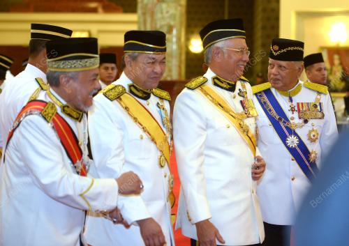 KL73_12122016_AGONG