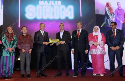 SENATOR TENGKU DATUK SERI ZAFRUL TENGKU ABDUL AZIZ